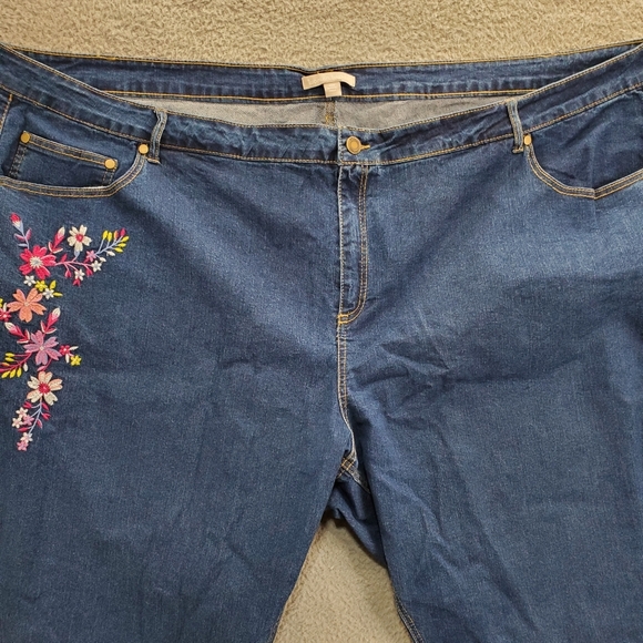 Woman Within Cropped Jeans Embroidered Floral Womens Plus Size 36W Blue - Picture 3 of 10